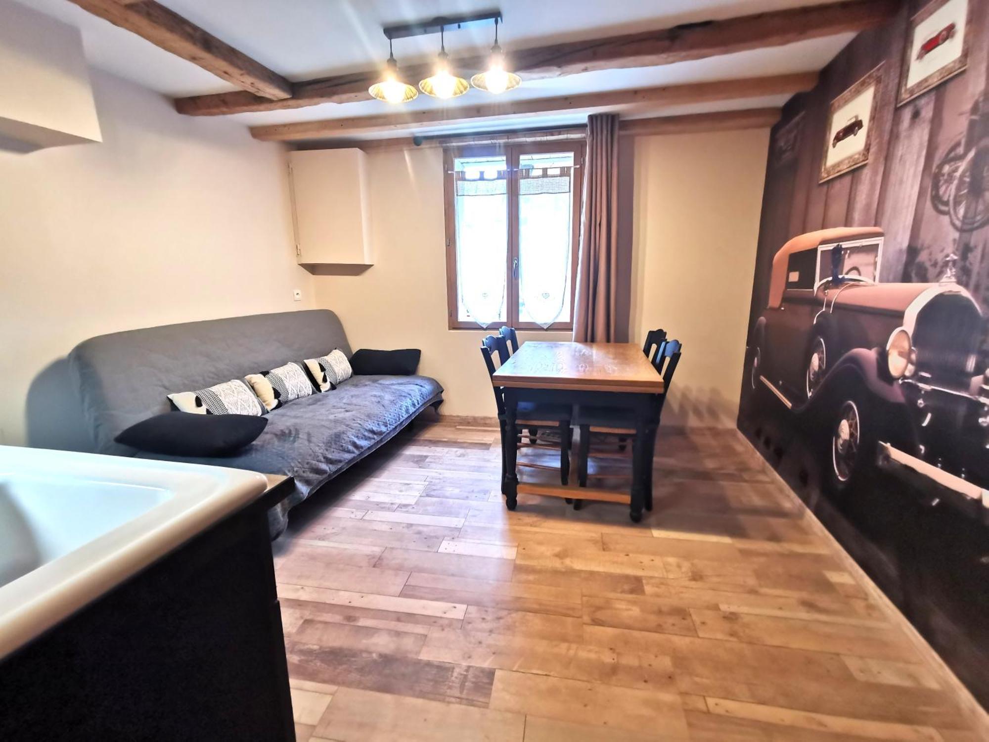 Le Vieux Tacot Avec Garage Apartment Le Puy-en-Velay Bagian luar foto